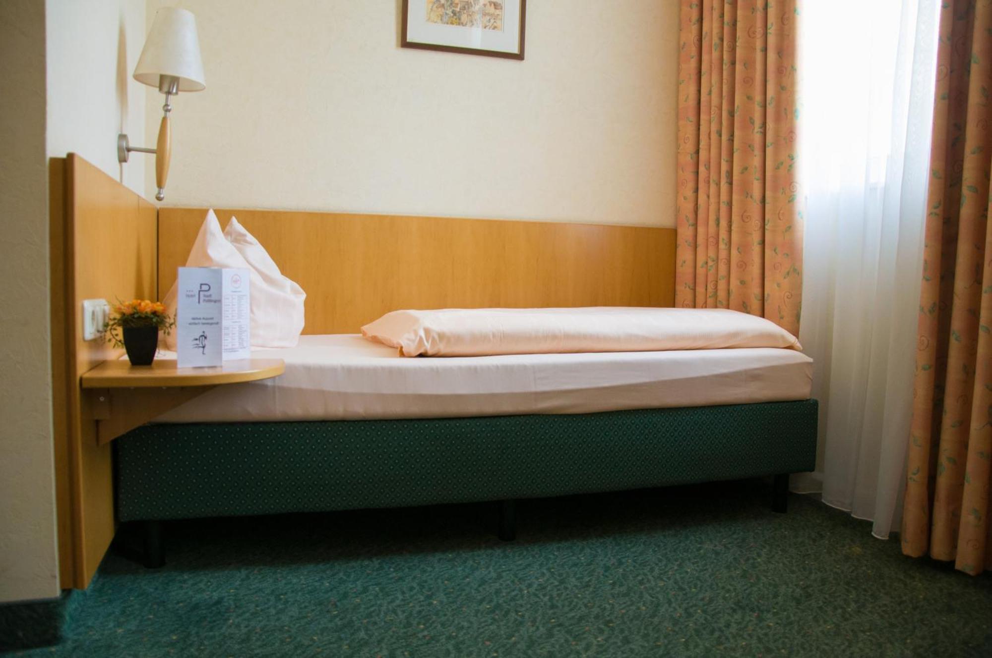 Hotel Domizil Alte Post Püttlingen Pokoj fotografie